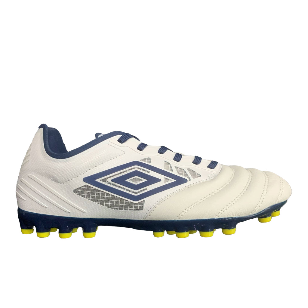 Umbro Tocco IV Pro AG