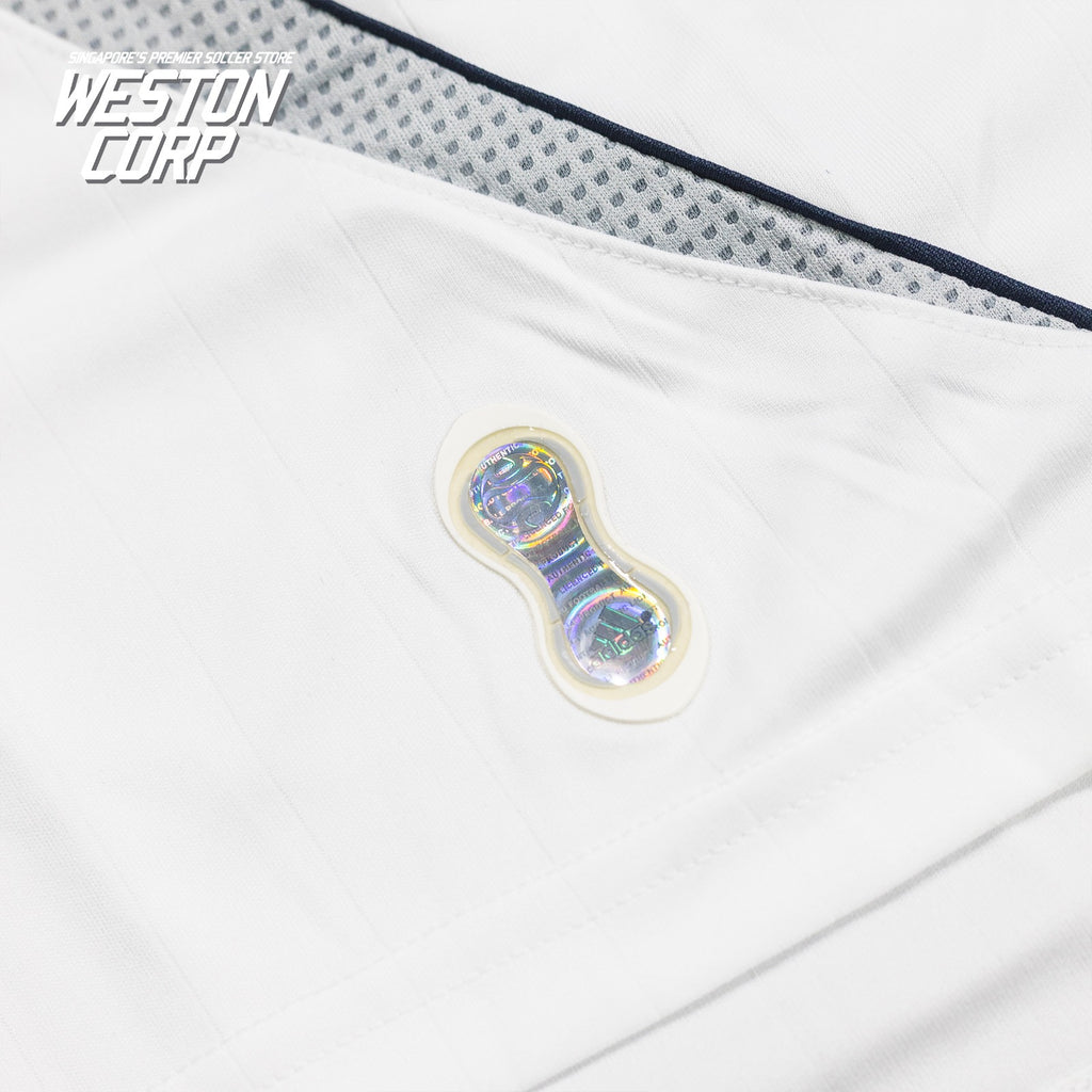 Real Madrid Adult 2014-15 Third Shirt w/ Ronaldo Nameset – Weston  Corporation